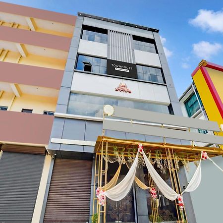 Super Townhouse Anisabad Near Mahavir Sansthan Khagaul Экстерьер фото